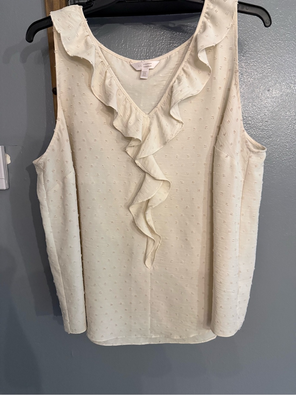 LC Lauren Conrad Ivory Ruffle V-Neck Sleeveless Camisole